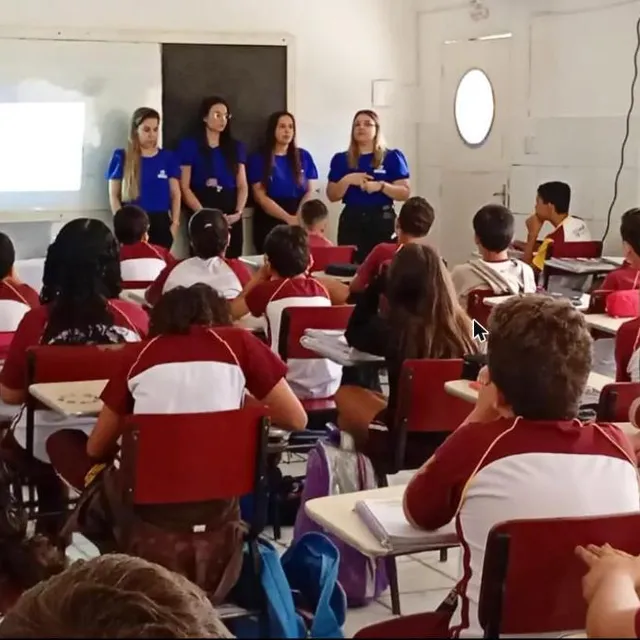 Sala de aula do Fundamental durante uma palestra